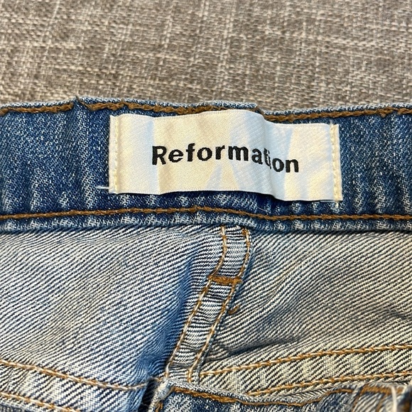 Reformation Julia High Cigarette Jean - Picture 4 of 16